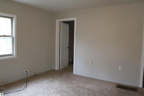 614 E South St, Ithaca, MI 48847 photo 15