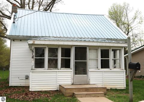 614 E South St, Ithaca, MI 48847 photo 1