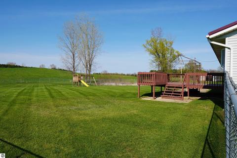 1095 E Walton Rd, Shepherd, MI 48883 photo 21