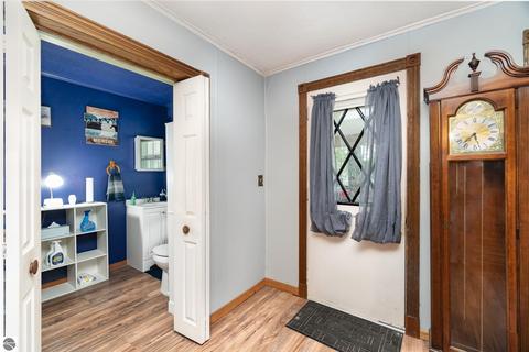 215 End St, Alma, MI 48801 photo 6