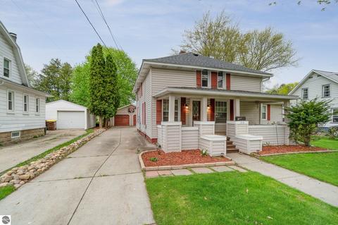 215 End St, Alma, MI 48801 photo 1