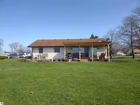 2390 Bay Ridge Dr, Au Gres, MI 48703 photo 2