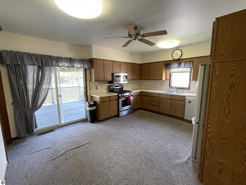 424 E Pine St, Cadillac, MI 49601 photo 19