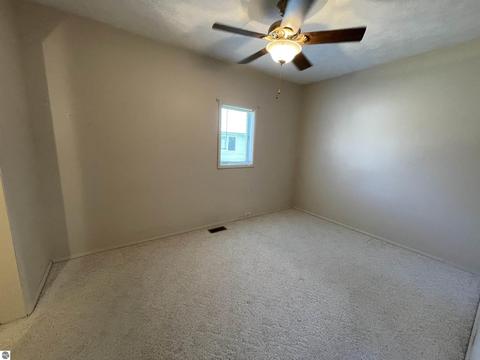 424 E Pine St, Cadillac, MI 49601 photo 24