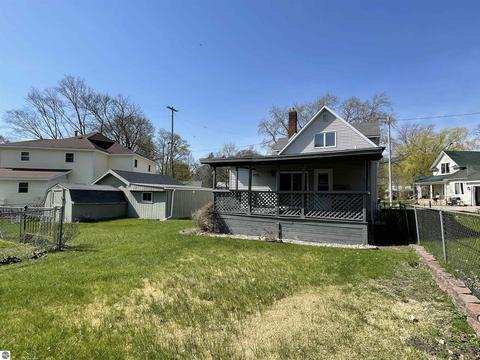 424 E Pine St, Cadillac, MI 49601 photo 4