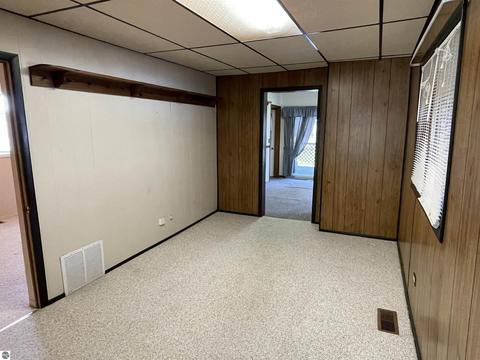 424 E Pine St, Cadillac, MI 49601 photo 14