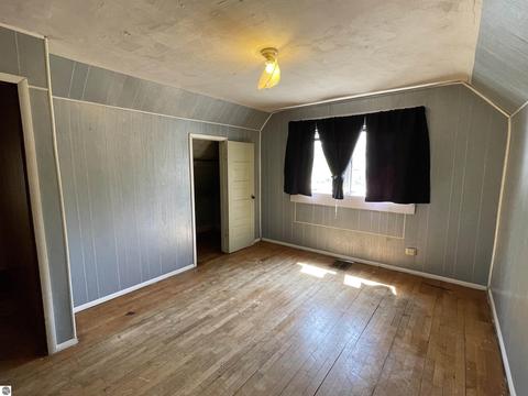 424 E Pine St, Cadillac, MI 49601 photo 28