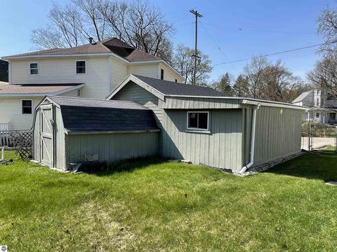 424 E Pine St, Cadillac, MI 49601 photo 7