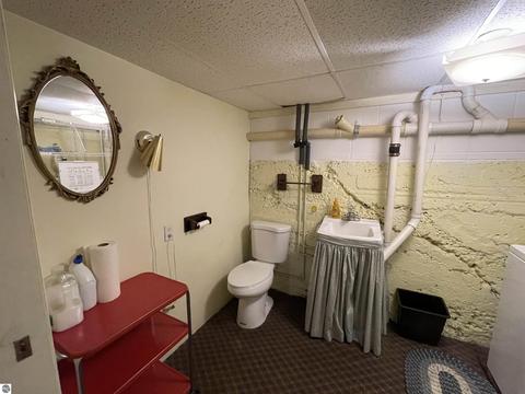424 E Pine St, Cadillac, MI 49601 photo 34