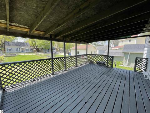 424 E Pine St, Cadillac, MI 49601 photo 11