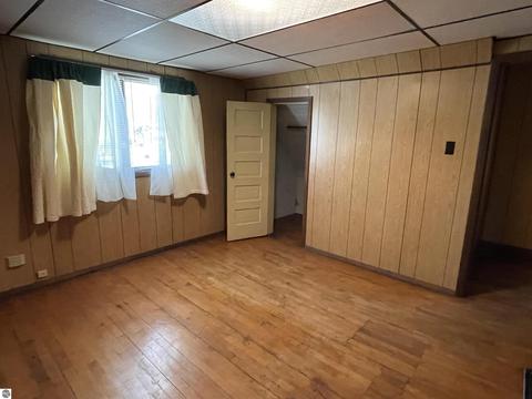 424 E Pine St, Cadillac, MI 49601 photo 27