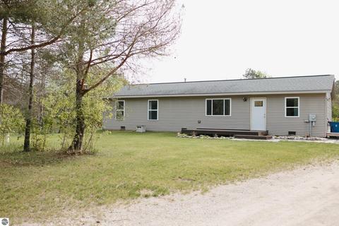 2725 N Hulbert Rd, Interlochen, MI 49643 photo 12