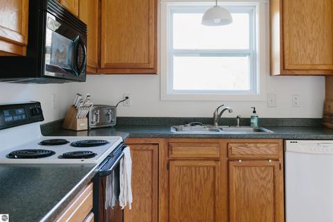 2725 N Hulbert Rd, Interlochen, MI 49643 photo 9