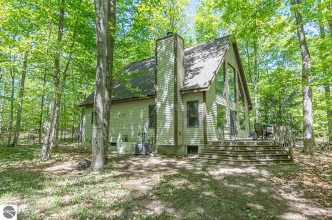 2757 E Sugar Maple Dr, Cedar, MI 49621 photo 19