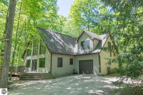 2757 E Sugar Maple Dr, Cedar, MI 49621 photo 1