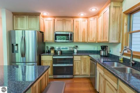 2757 E Sugar Maple Dr, Cedar, MI 49621 photo 4