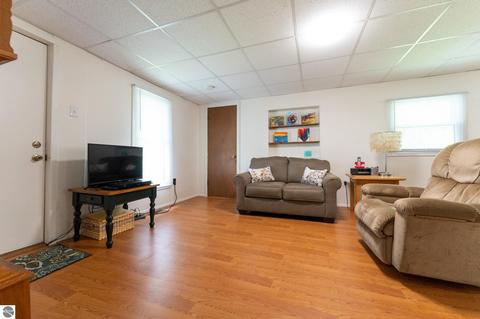 10025 E Baseline Rd, Mount Pleasant, MI 48858 photo 19