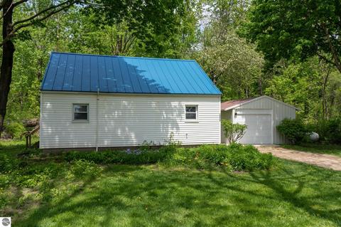 10025 E Baseline Rd, Mount Pleasant, MI 48858 photo 13