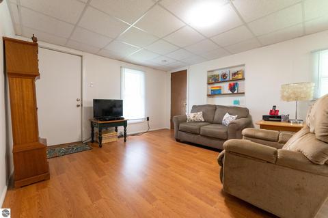 10025 E Baseline Rd, Mount Pleasant, MI 48858 photo 17