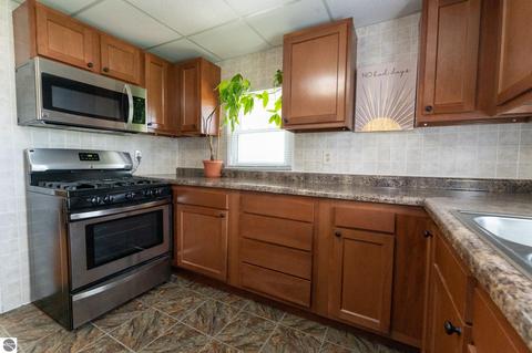 10025 E Baseline Rd, Mount Pleasant, MI 48858 photo 28