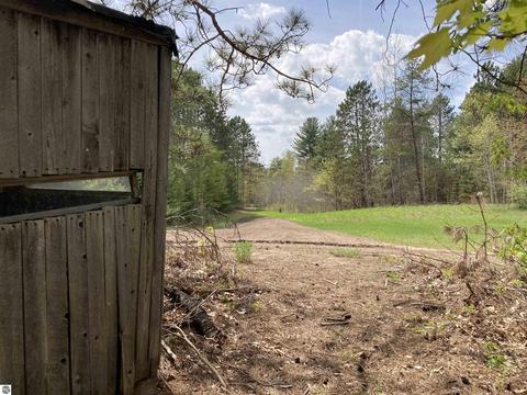 763 Sensabaugh Rd, Lupton, MI 48635 photo 19