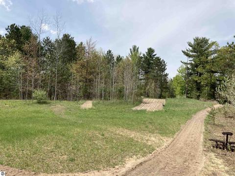 763 Sensabaugh Rd, Lupton, MI 48635 photo 21