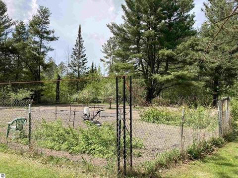 763 Sensabaugh Rd, Lupton, MI 48635 photo 6
