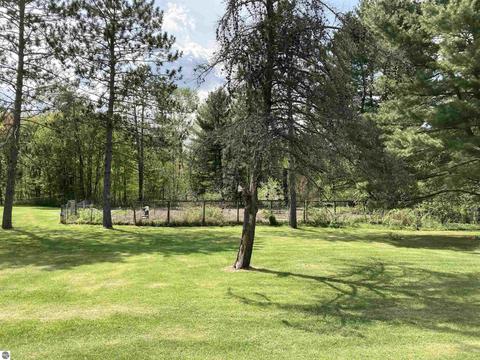 763 Sensabaugh Rd, Lupton, MI 48635 photo 46