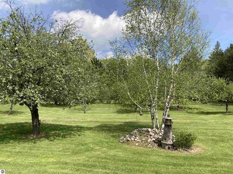 763 Sensabaugh Rd, Lupton, MI 48635 photo 15