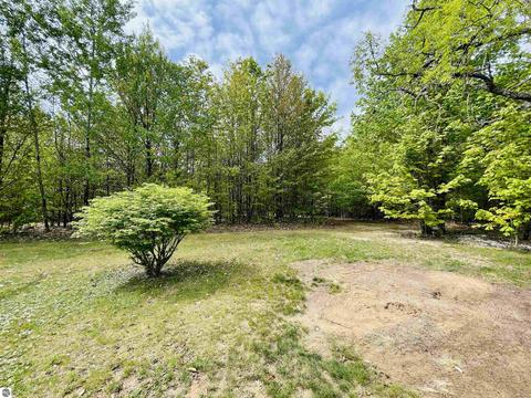 1630 E 32 Rd, Cadillac, MI 49601 photo 9