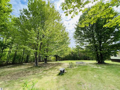 1630 E 32 Rd, Cadillac, MI 49601 photo 13