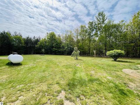 1630 E 32 Rd, Cadillac, MI 49601 photo 8
