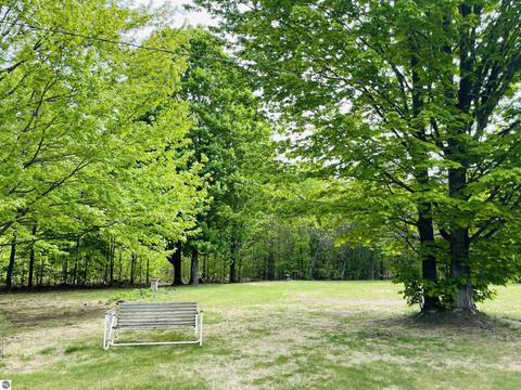 1630 E 32 Rd, Cadillac, MI 49601 photo 15