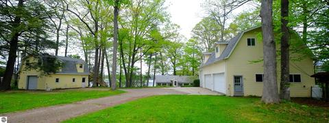 2708 Shady Shores Rd, Lupton, MI 48635 photo 3