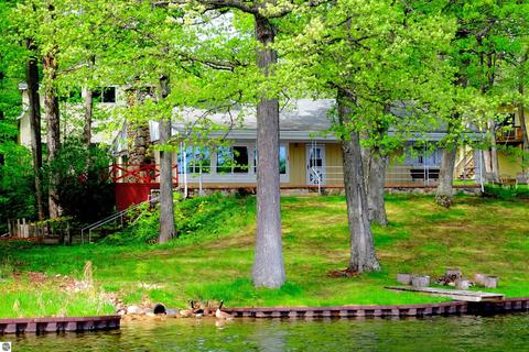 2708 Shady Shores Rd, Lupton, MI 48635 photo 2