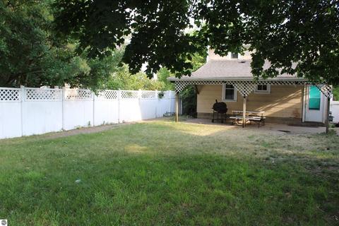 903 E Andre Ave, Mount Pleasant, MI 48858 photo 5