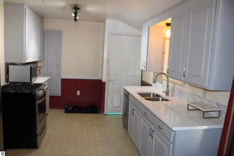 903 E Andre Ave, Mount Pleasant, MI 48858 photo 12