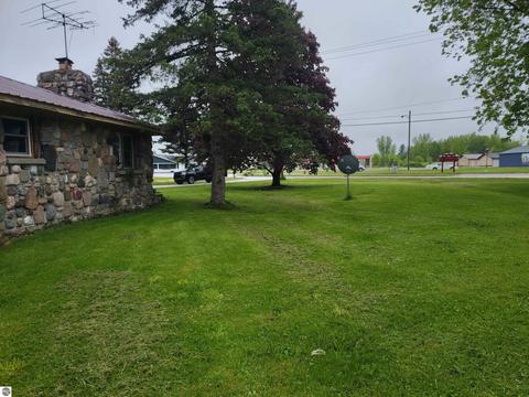 214 W Michigan Ave, Au Gres, MI 48703 photo 5
