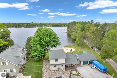 8600 Front St, Hale, MI 48739 photo 6