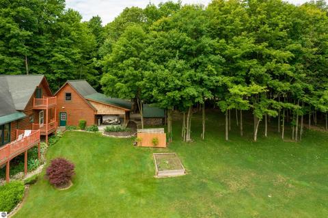 4941 S Green Ct, Cedar, MI 49621 photo 2