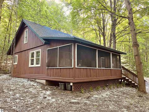 3203 Valley Rd, Honor, MI 49640 photo 2