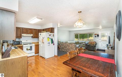 2995 E River Rd, Mount Pleasant, MI 48858 photo 5