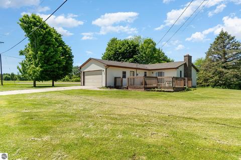 2995 E River Rd, Mount Pleasant, MI 48858 photo 2