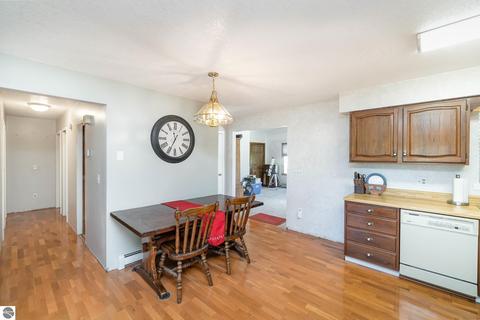 2995 E River Rd, Mount Pleasant, MI 48858 photo 6