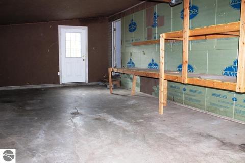 5403 Kings Way, Gladwin, MI 48624 photo 11