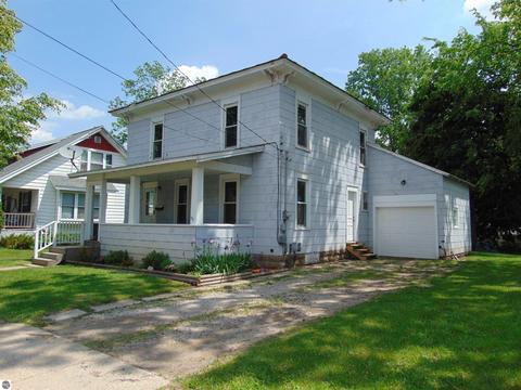112 N Ithaca St, Ithaca, MI 48847 photo 1