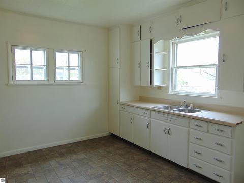 112 N Ithaca St, Ithaca, MI 48847 photo 17