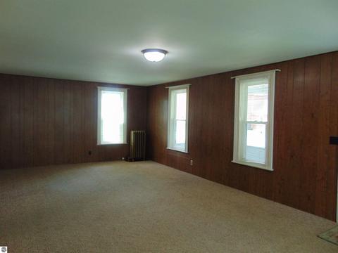 112 N Ithaca St, Ithaca, MI 48847 photo 8