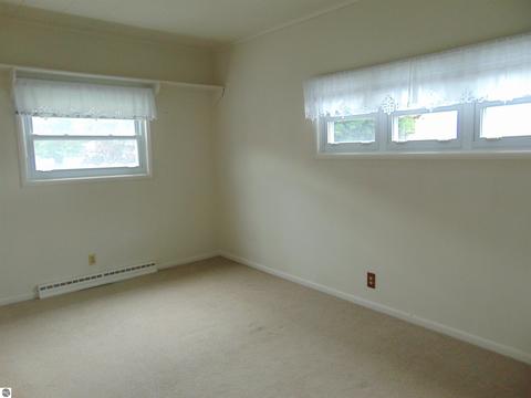 821 Emerson St, Ithaca, MI 48847 photo 26