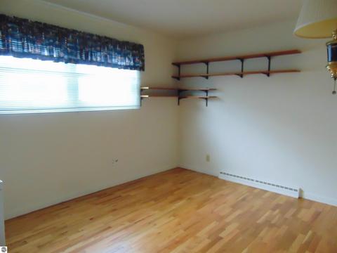 821 Emerson St, Ithaca, MI 48847 photo 24